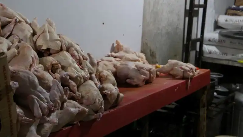 Döner İmalathanesinde Şok Eden Görüntüler Sosyal Medyayı Çalkaladı