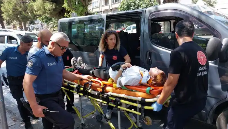 Samsun’da Minibüs, Kamyona Çarparak Feci Kazaya Neden Oldu