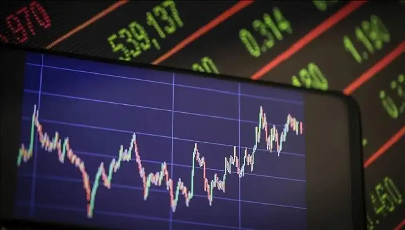 Yatırımcılar Teknoloji Hisselerine Akın Ediyor: 2023'te Beklentiler Neler?