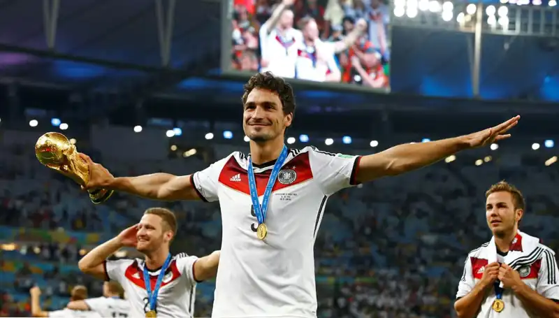 Hummels Futbol Kariyerine Veda Ediyor: Nedenleri ve Gelecek Planları