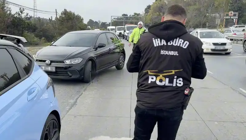 Emniyet Şeridini İhlal Eden Sürücü Başını Belaya Soktu