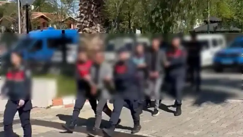 Aydın'da Şok Olay: Cebindeki Parayı Gasbedip Benzinle Yakmaya Çalıştılar!