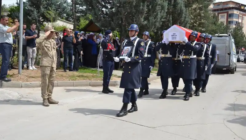 Şehit Gözyaşlarıyla Uğurlandı: Vatanseverliğin Derin Acısı