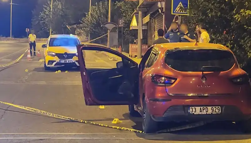 Otomobillerden İnen Adamlar Arasında Çatışma: 2 Kişi Hayatını Kaybetti
