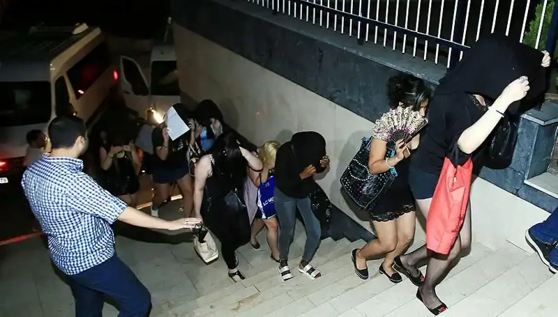 Düzce'de Fuhuş Operasyonu: 5 Zanlı Yakalandı, Detaylar Şok Edici!