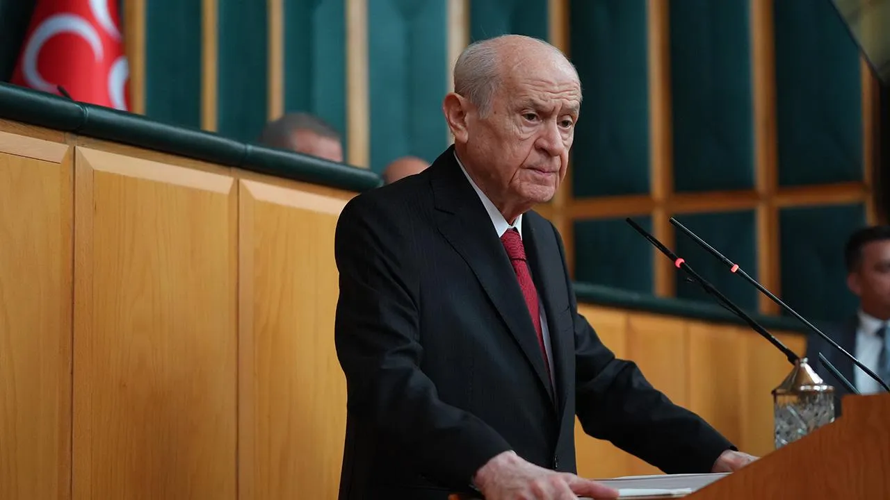 devlet bahçeli: terörü ve bölücülüğü gündemimizden tamamıyla çıkarmalıyız Bu haberin başlığını yenile, spot 15 kelime açıklamasını üret ve 300 kelime haber üret. Başlık, Spot ve Açıklama diye belirt.