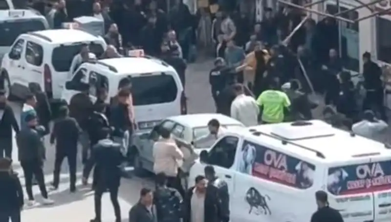 Erciş'te Taşlı Sopalı Kavga! 7 Gözaltı ile Olayın Aydınlatılması Bekleniyor