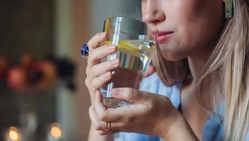 Aç Karnına 1 Litre Su İçmenin Sağlık Üzerindeki Olağanüstü Etkileri
