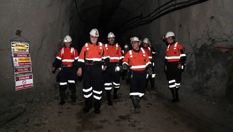 Bakan Işıkhan Altın Madeninde Kritik İncelemeler Yaptı