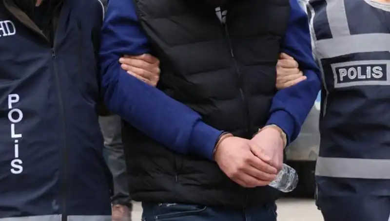 DAEŞ'e Yönelik 4 İlçede Büyük Operasyon: 4 Gözaltı