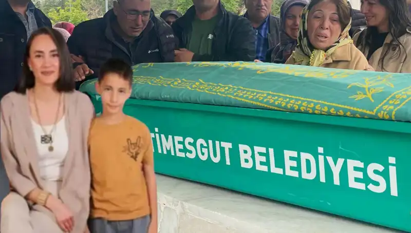 Merve Öğretmen ve Oğluna Duygusal Veda Töreni: Gözyaşlarıyla Karşılandı