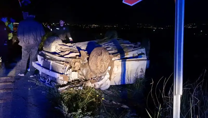 Otomobil Şarampole Devrildi: Faciada 1 Kişi Hayatını Kaybetti, 3 Yaralı