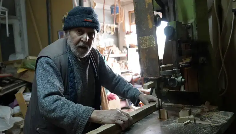 87 Yaşında Mesleğini Severek Yapan Usta: El Emeğini Yaşatıyor