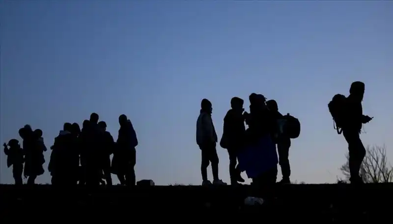 Kırklareli'nde Düzensiz Göçmen Operasyonu: 13 Kişi Yakalandı