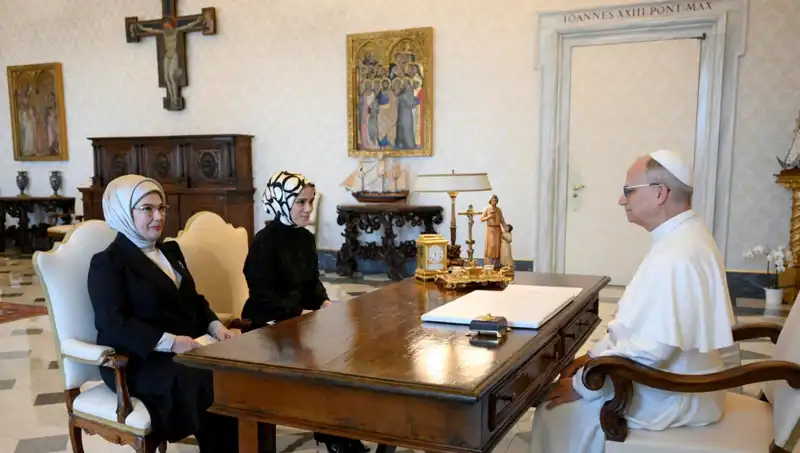 Emine Erdoğan ve Papa Leo: Gazze Krizini Görüşmek İçin Bir Araya Geldi