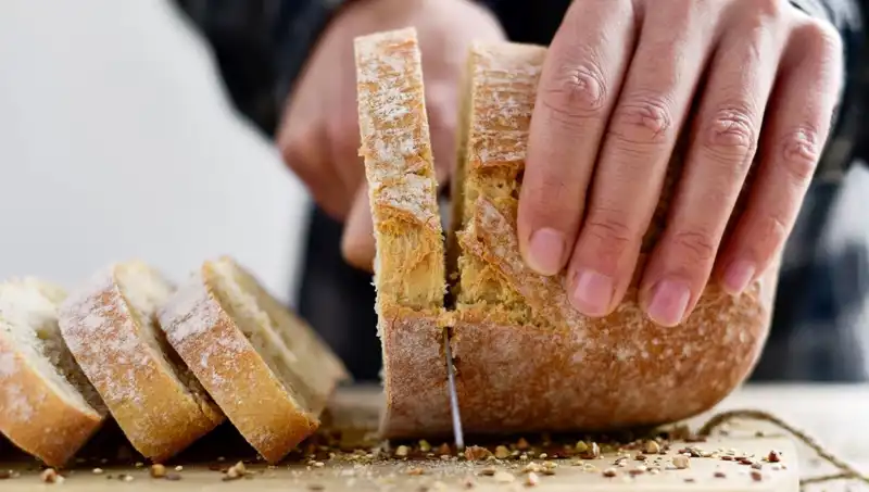 Kızarmış Ekmek ile Taze Ekmek: Sağlıklı Seçim Hangisi?