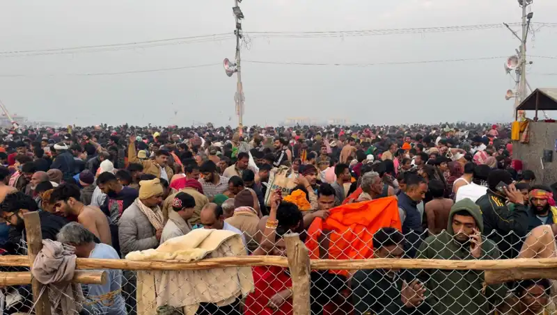 Hindistan'daki Dini Festivalde İzdiham: 6 Can Aldı, Yüzlerce Yaralı!