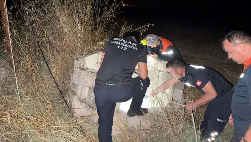 Burdur'da Kuyuya Düşen Sevimli Kediye İtfaiye Kurtarma Operasyonu