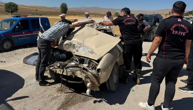 Kahramanmaraş’ta Kamyonet ile Otomobil Çarpıştı: Kaza Sonrası Gelişmeler