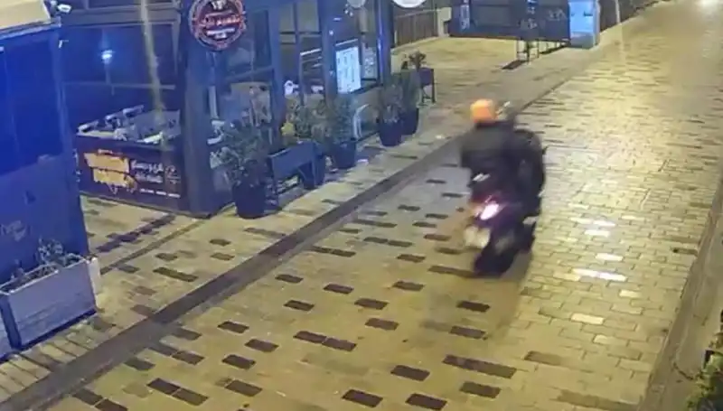 Gece Kulübünde Haraç Saldırısı: Korku Dolu Anlar
