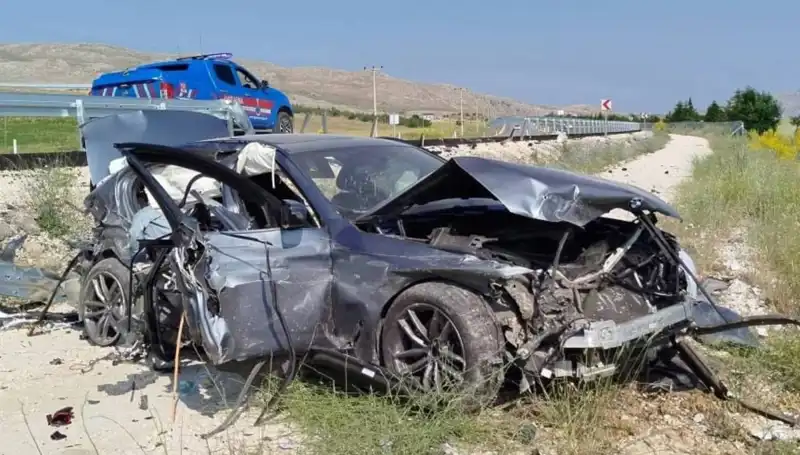 Sivas’ta Trafik Kazaları: 9 Kişi Yaralandı, Detaylar Şok Edici