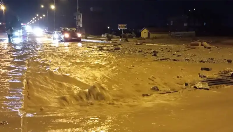 Konya ve Ankara'da Sel Felaketi: Yaşanan Zaralar ve Kurtarma Çalışmaları