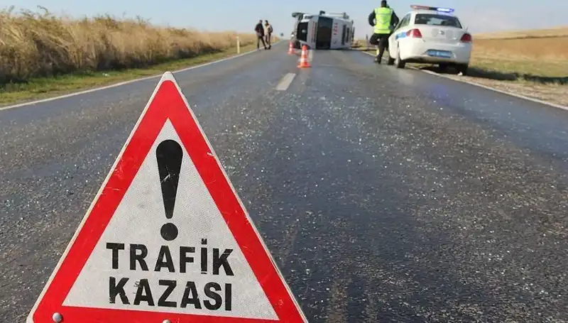 Niğde'de Zincirleme Kaza: 16 Kişi Hastaneye Sevk Edildi