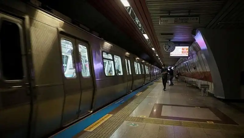 İstanbul'da Eylem Yasağı Üçüncü Günü: Metrolar Açık mı, Hangi Duraklar Kapalı?
