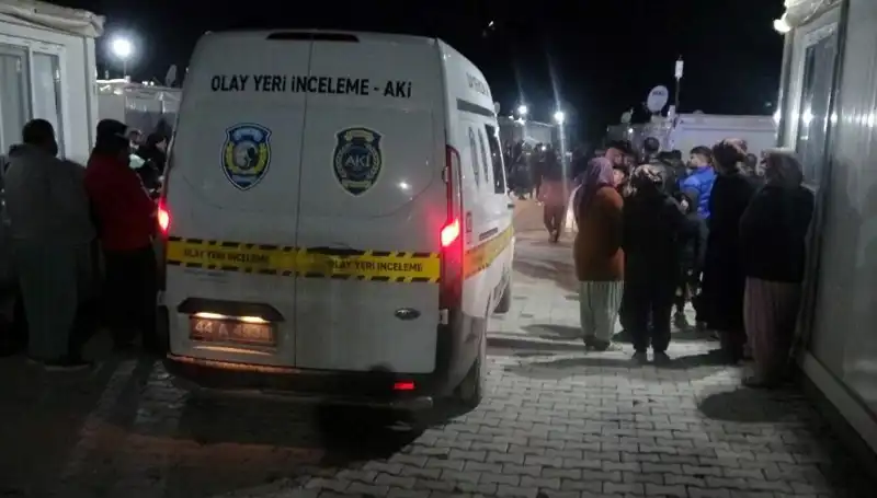 Husumetli İki Aile Arasındaki Silahlı Kavga Kanlı Bitti