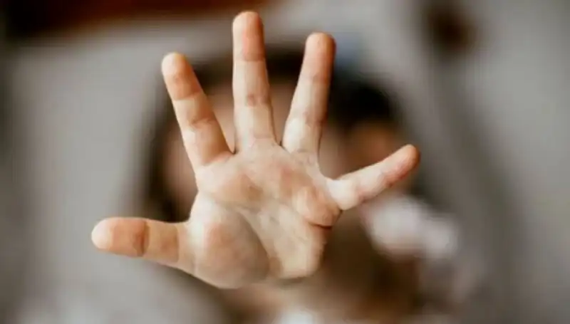Çocuklarla Uygunsuz Görüntüler Paylaşan Şüpheliyle İlgili Gözaltı İşlemi