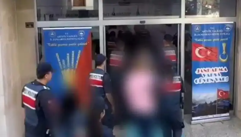 FETÖ'ye Yönelik Dev Operasyon: 30 İl'de 65 Gözaltı Gerçekleşti