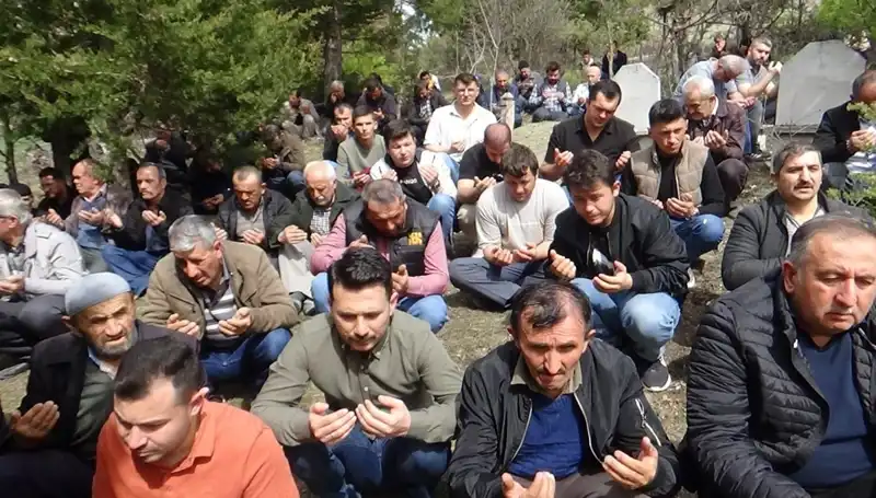 Bir Köyün Kalbinden Uğurlanan Sevgi Dolu Bir Yaşam