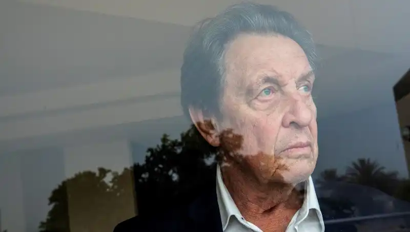 Elon Musk’ın Babasından Şoke Eden İtiraflar: “Kızımı Büyücülük İçin Kullanacaklardı”