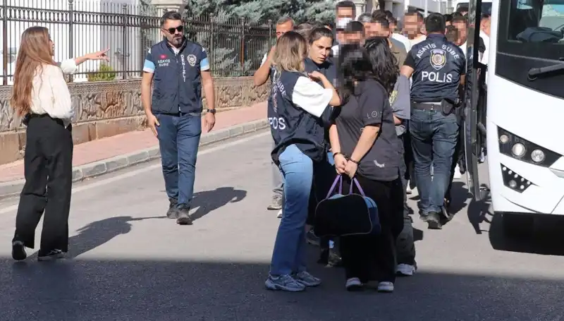 Türkiye'de 6 İlde Escort Dolandırıcılığıyla 12 Milyon Liralık Vurgun Yapıldı