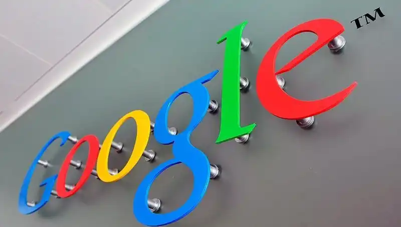 Google, Görüşmeleri Anlık Olarak Çevirecek Yenilikçi Özelliğini Duyurdu