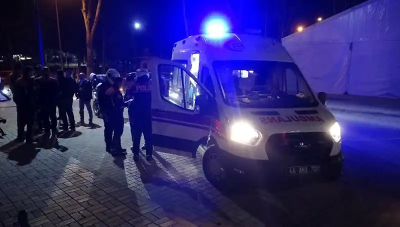 Parkta Silahlı Kavga: İki Grup Arasında Birbirine Ateş Açıldı