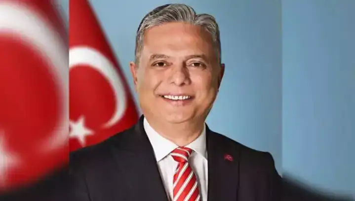 Ümit Uysal Kimdir? CHP Genel Başkan Adayı Olarak Hayatı ve Vizyonu