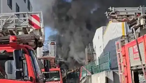 Tuzla'daki Fabrika Yangını Kontrol Altına Alındı: Son Durum ve Detaylar