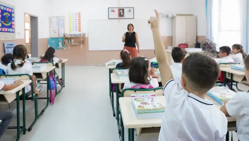 Öğretmenlerin Mayıs Ek Ders Ödemeleri Bayram Öncesi Hesaplarda mı?