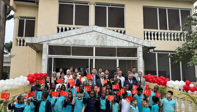 Kamerun'da 23 Nisan Ulusal Egemenlik ve Çocuk Bayramı Coşkusu Yaşandı
