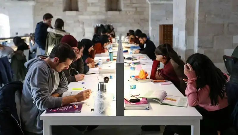 Türkiye'deki Üniversitelerin 2024 Başlangıç Tarihleri Açıklandı