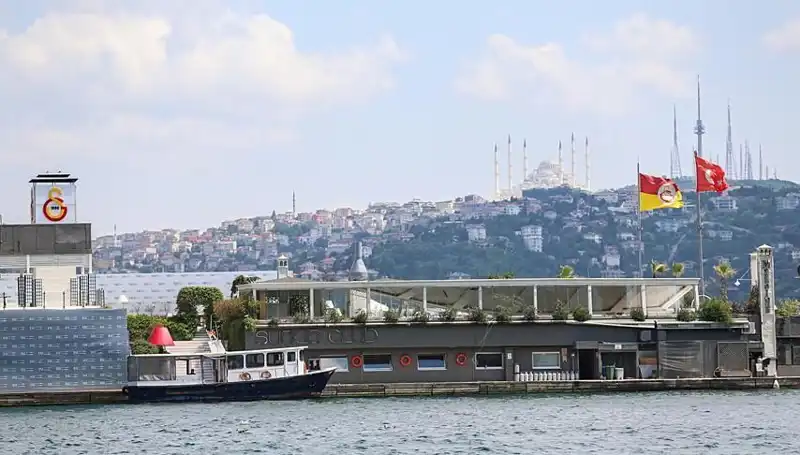 2. Abdülhamid'in Mirasçıları 15 Yıl Süren Davada Galatasaray Adası'nı İstiyor