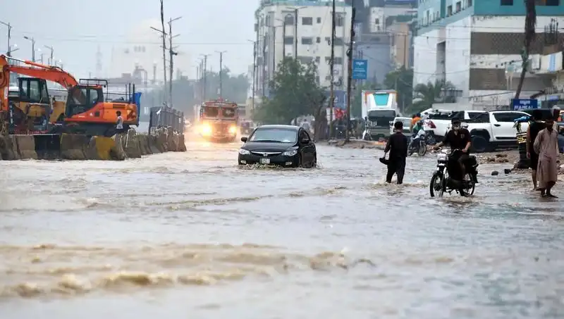 Pakistan'da Muson Yağmurları Felaketi: Can Kaybı 785'e Ulaştı!
