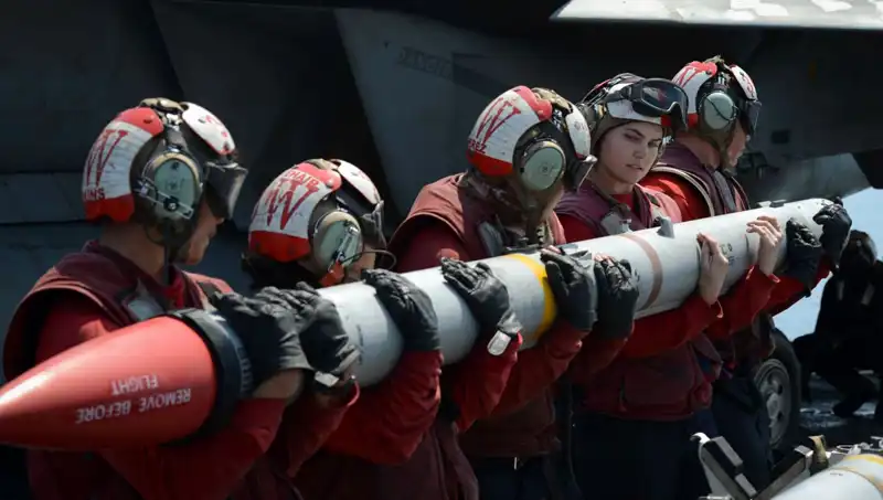 Amerikan Füzeleri Suudi Arabistan'a Gidecek: Stratejik Hamleler