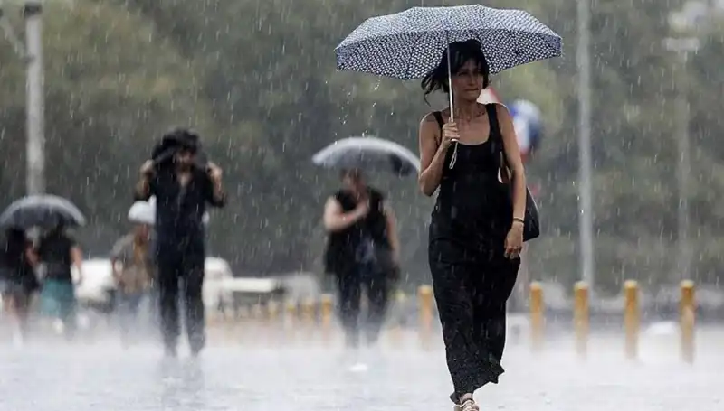 İstanbul ve Ankara'da Sağanak Yağış Alarmı! 25 İlde Etkili Olacak