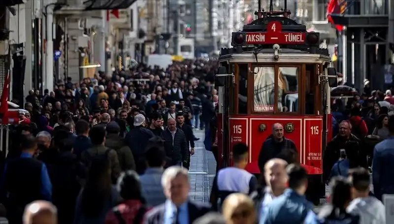 Türkiye’nin Nüfusu Rekor Seviyeye Ulaştı: Geleceği Şekillendiren Rakamlar