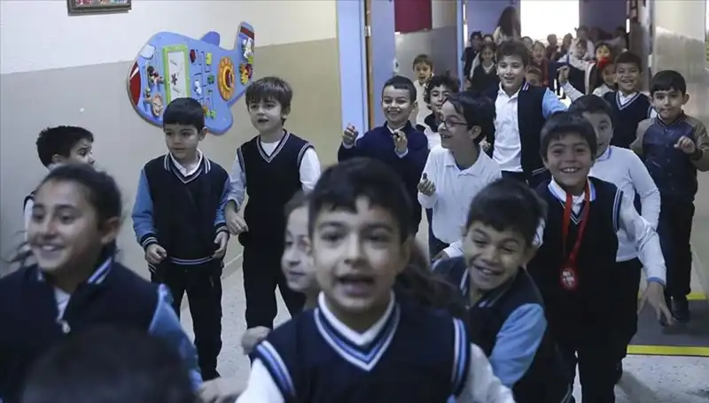 2025 Okulların Açılış Tarihi Belli Oldu: Öğrencileri Neler Bekliyor?